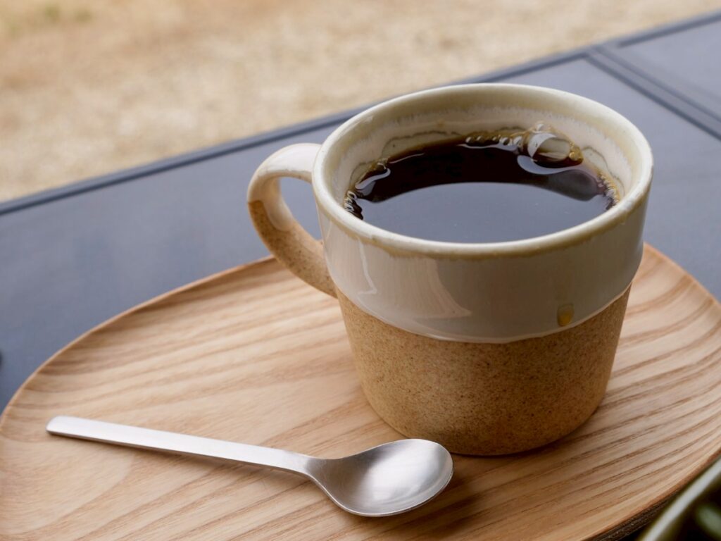田畑（デンパタ）食事と花束のホットコーヒー（陶器マグ・木製ソーサー）