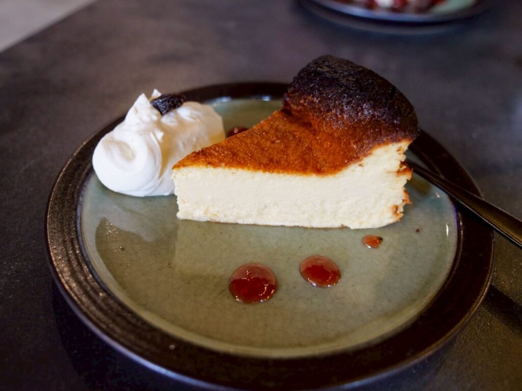 massif graceのバスクチーズケーキ