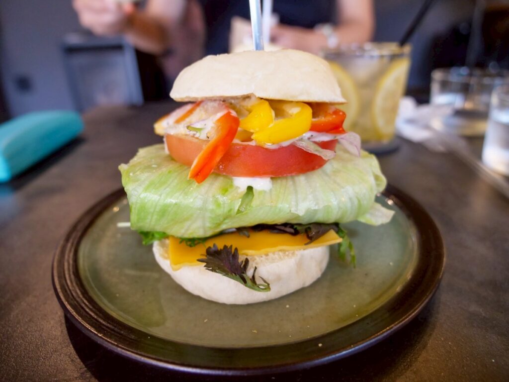 massif graceのサラダバーガー