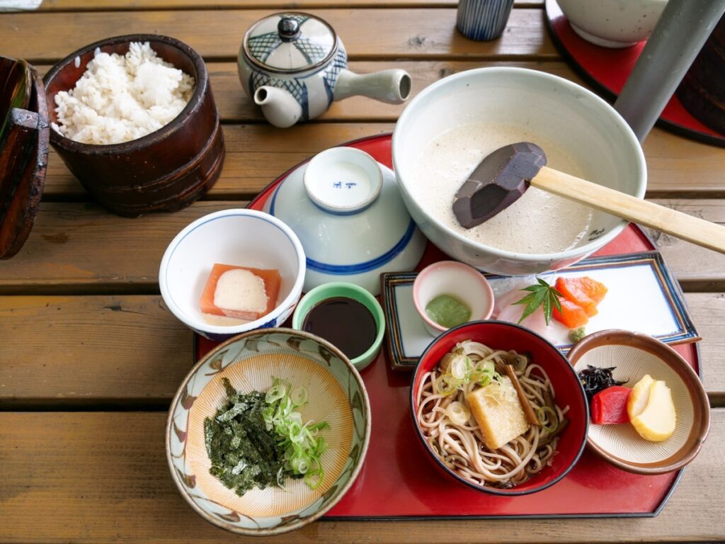 自然薯 茶茶 じねんのむらのとろろ御膳 松（すり鉢・飯桶・蕎麦・小鉢セット）